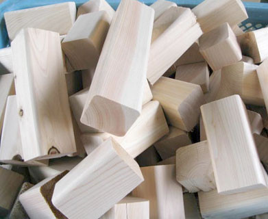 桧（ひのき）の端材